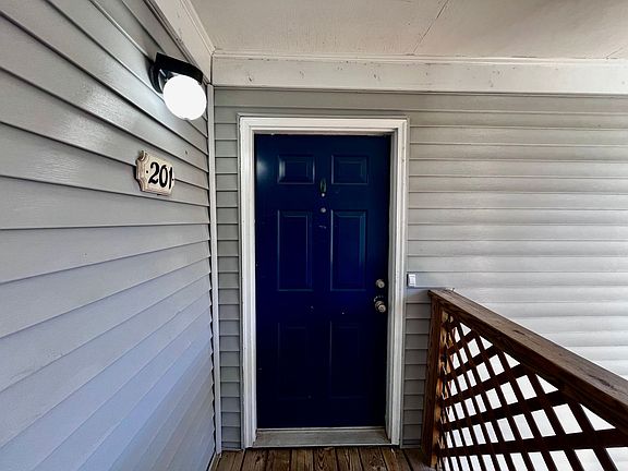 3rd image of 408 Sea Pointe Ct APT 201