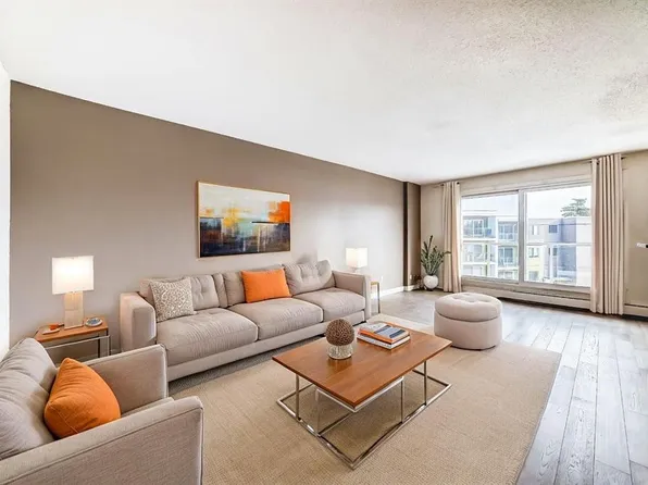 4455 A E Greenview Dr NE #302, Calgary, AB T2E 6M1