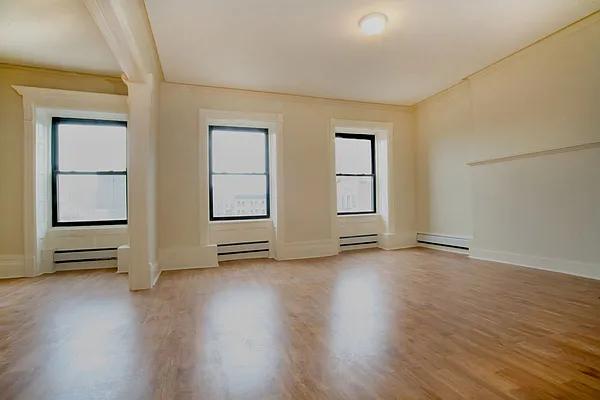 Rented by OGI Management | media 19