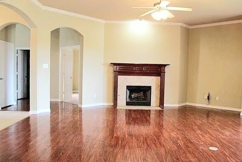 3 bed, 2824 sqft, $2,775 — Photo 2