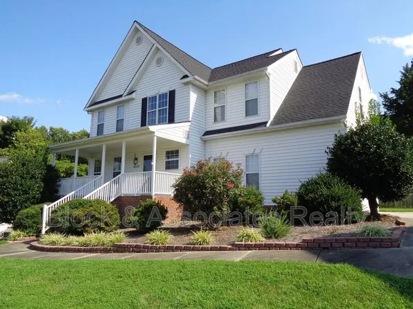4016 Cole Ave, Jamestown, NC 27282