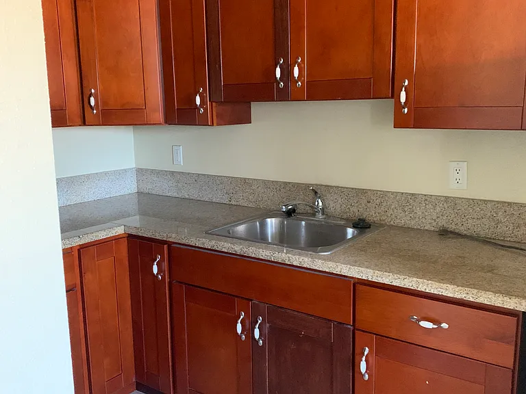 16108 Van Ness Ave #10 — Photo 7