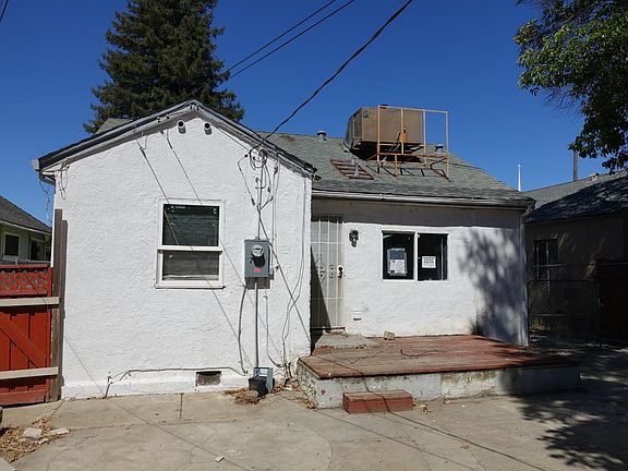 3rd image of 3737 32nd St
