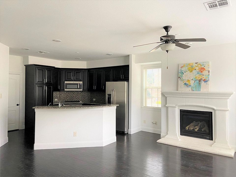 1st image of 7929 Parkwood Blvd