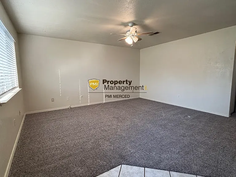 419 Cinnamon Ln — Photo 4