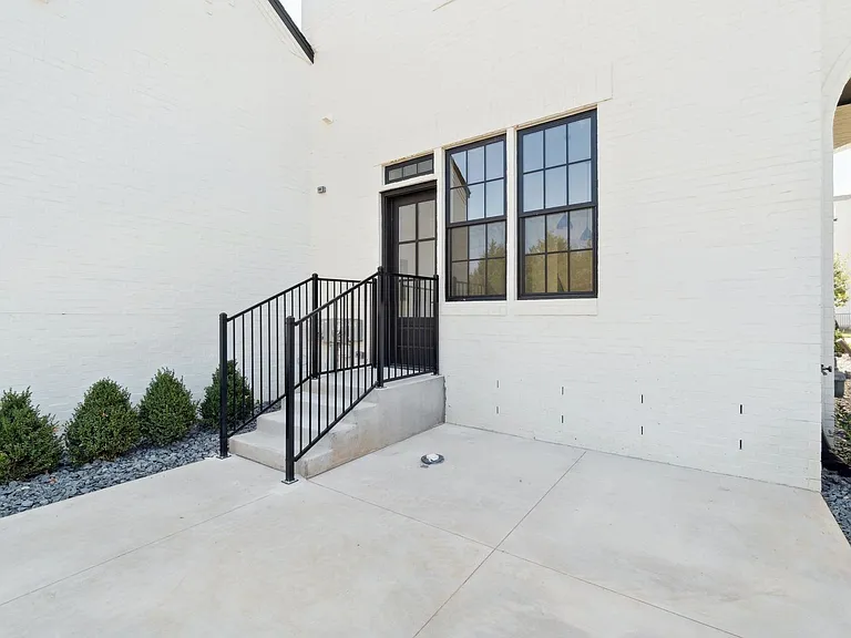 18829 Selah Way — Photo 41