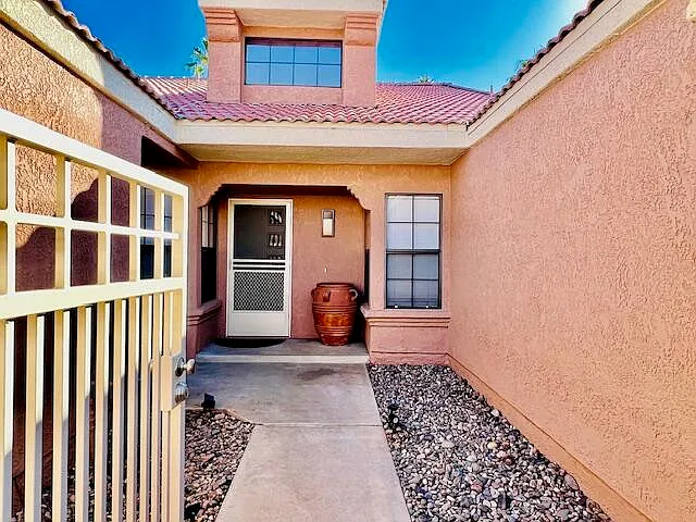 42320 Sari Ct — Photo 15