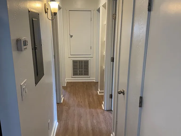 12 S Pinegrove Rd — Photo 5