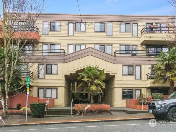 3401 Wallingford Avenue N #205, Seattle, WA 98103