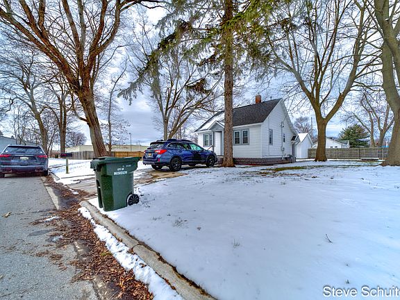 4th image of 2251 Beidler St