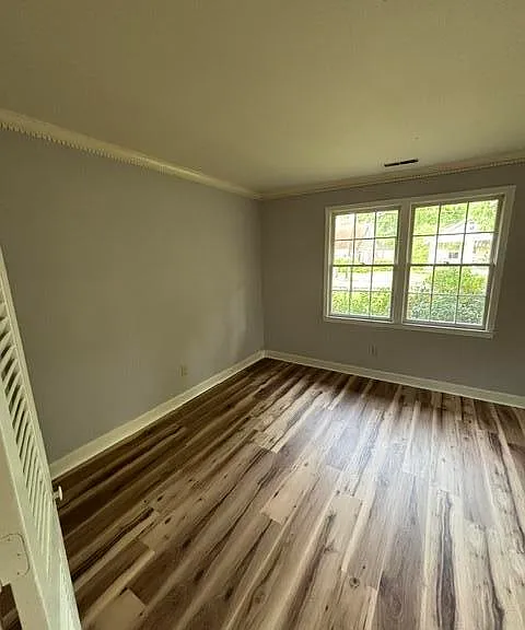 325 N Salem Ave — Photo 10