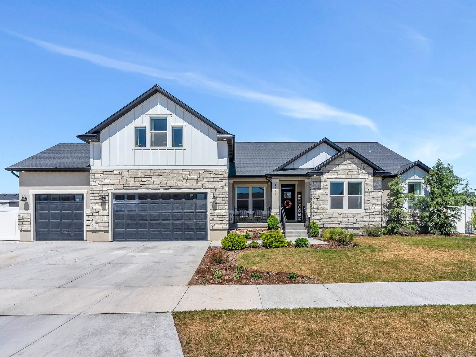 Beautiful 8 Bed 5.5 Bath — Photo 1