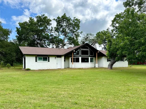 201 E Adler Ave, Davis, OK 73030