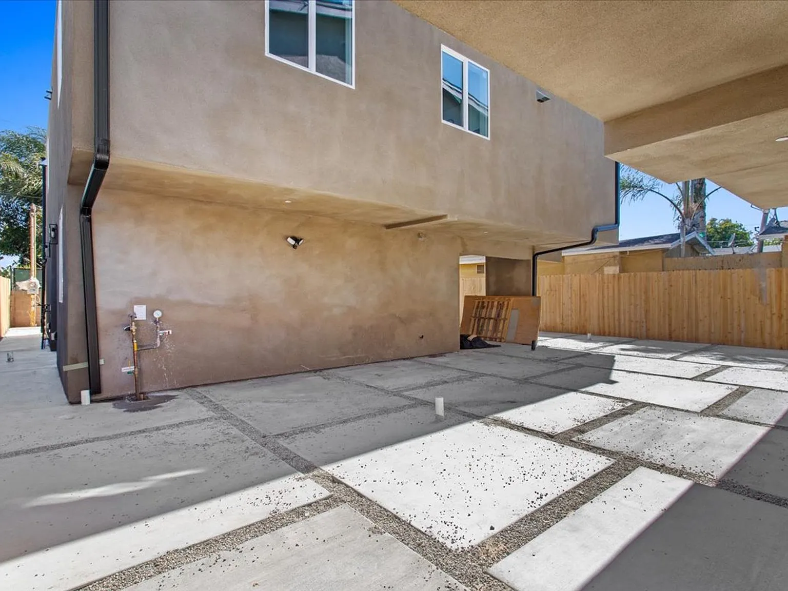 Luxury Brand New 2026 3 Bedroom Units — Photo 4