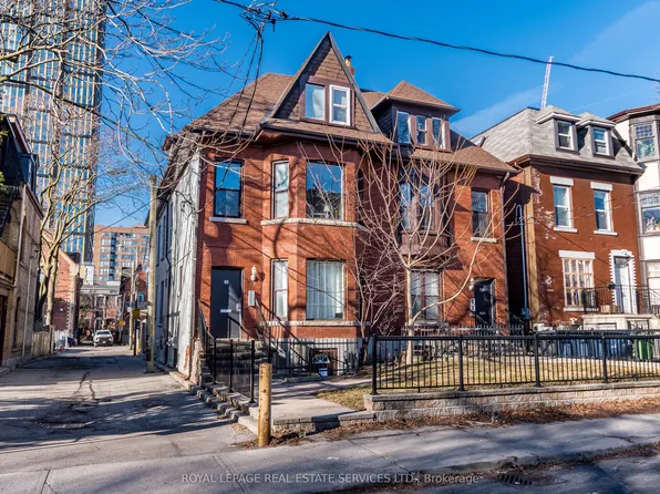 118 Pembroke St Suite 3, Toronto, ON M5A 2N8