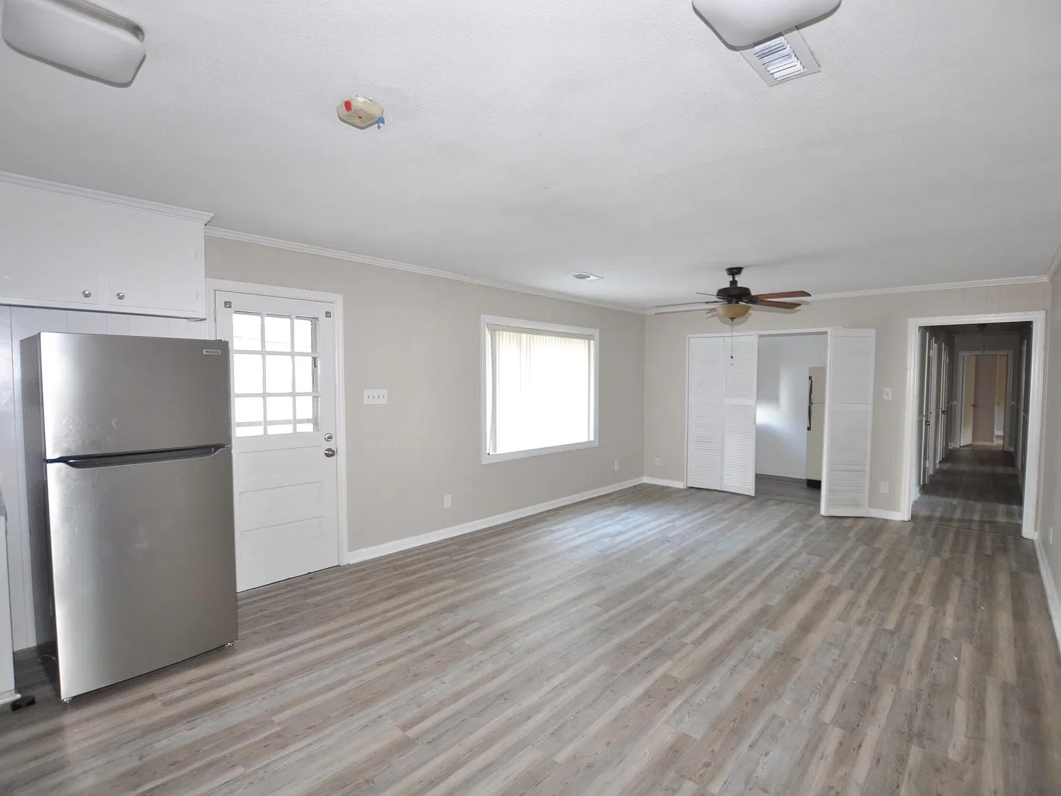 242 N Sharon Amity Rd — Photo 4
