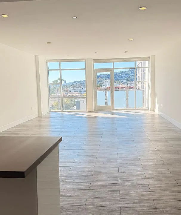 La Brea Regency LLC