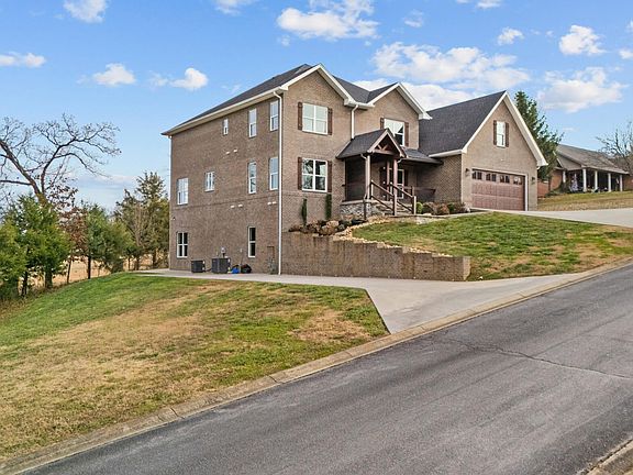 2nd image of 118 Gallahad Ct