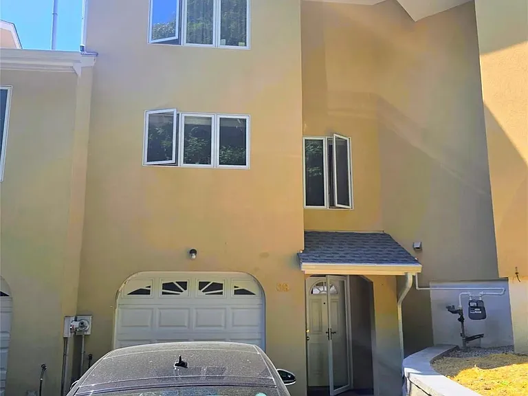 100 Chateau Ln #39 — Photo 17