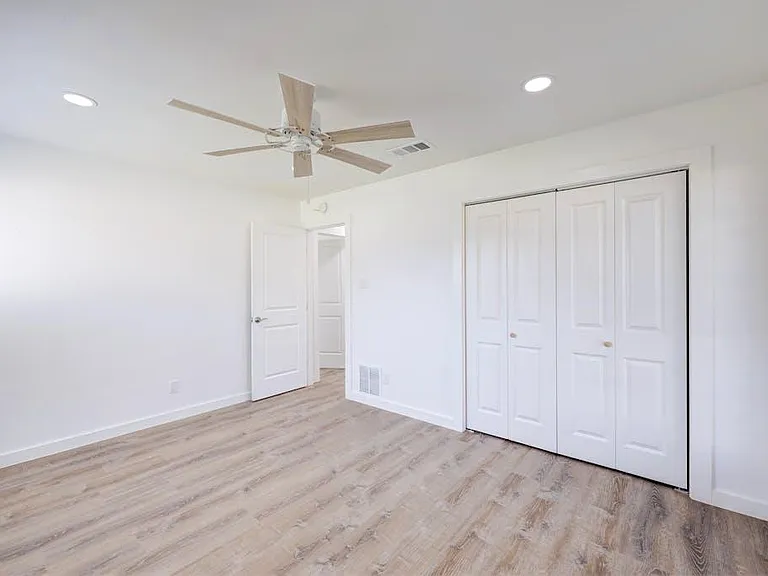 801 Salem Ln — Photo 16