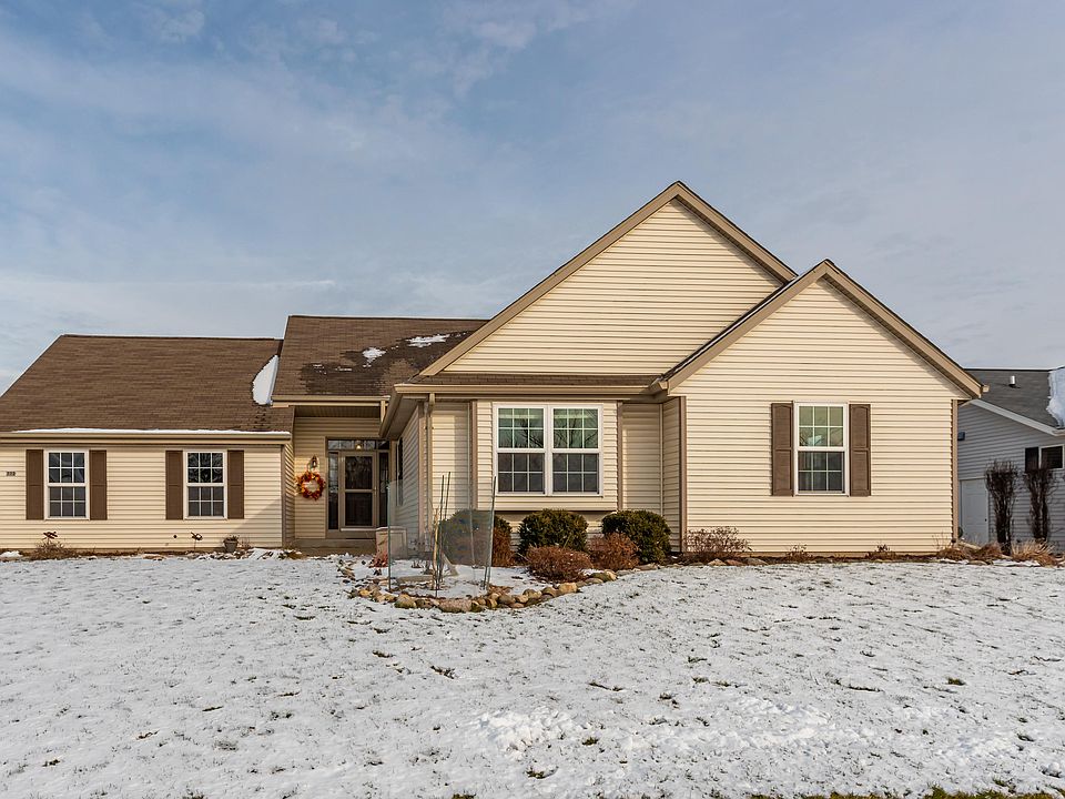 2nd image of 232 Shore Cir