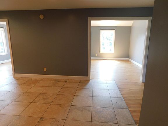 4th image of 85 Addison Ln