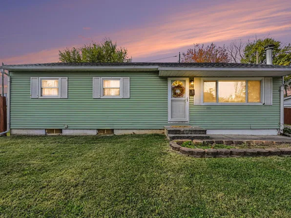 1319 Hemlock Dr, Fairborn, OH 45324