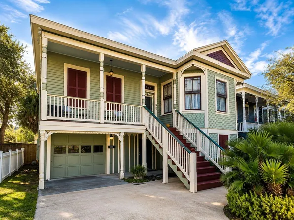 1515 33rd St #Up, Galveston, TX 77550