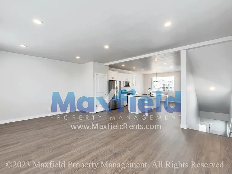 721 W Crystal Creek Rd — Photo 21