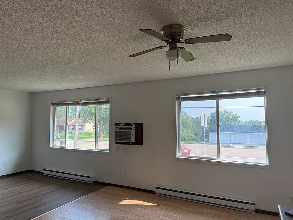 Living / Dining Area
