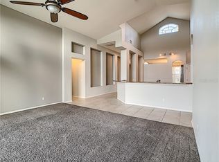 10709 Breaking Rocks Dr, Tampa, FL 33647