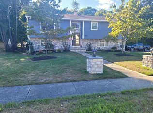 5 Katrina Ct, Wayne, NJ 07470
