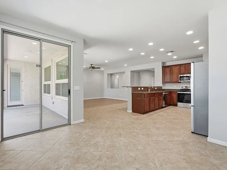 4058 E Bruce Ave — Photo 3