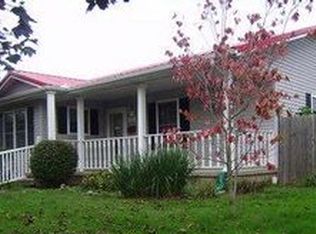 2122 Lincoln Ave, Point Pleasant, WV 25550