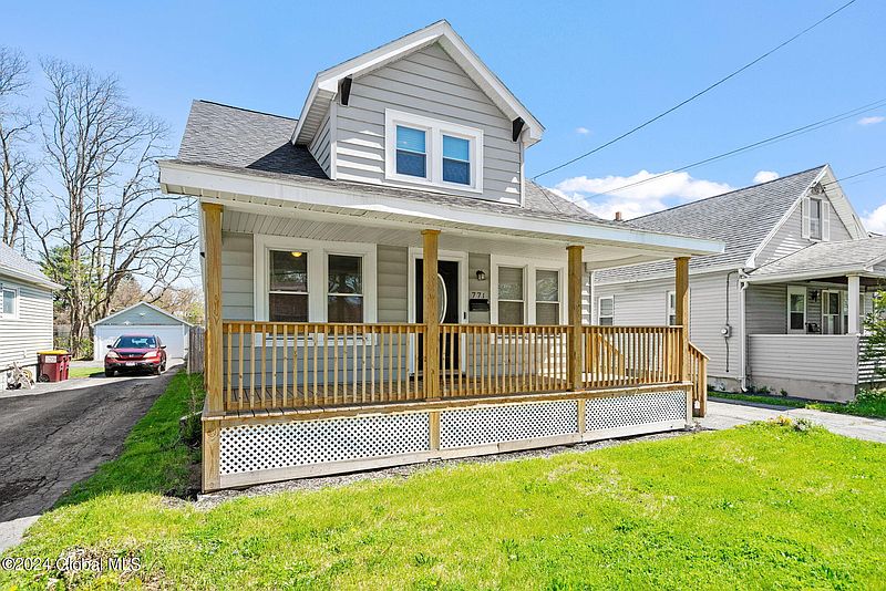 2nd image of 771 Curry Road