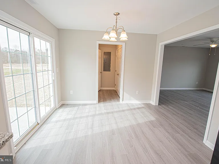 242 Morgans Ct — Photo 22