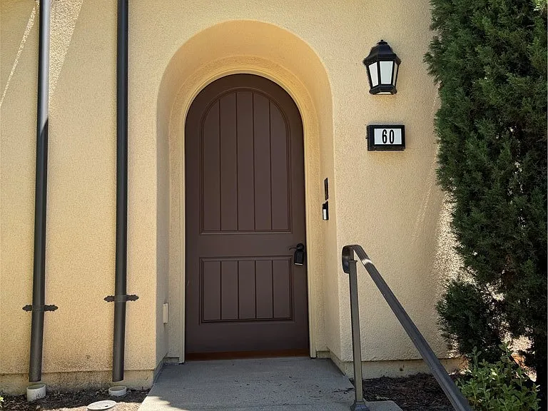 60 Waterleaf — Photo 1