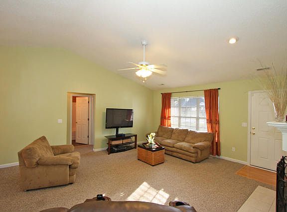 5th image of 1028 Cobblestone Blvd