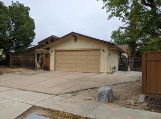 1475 Mantelli Dr, Gilroy, CA