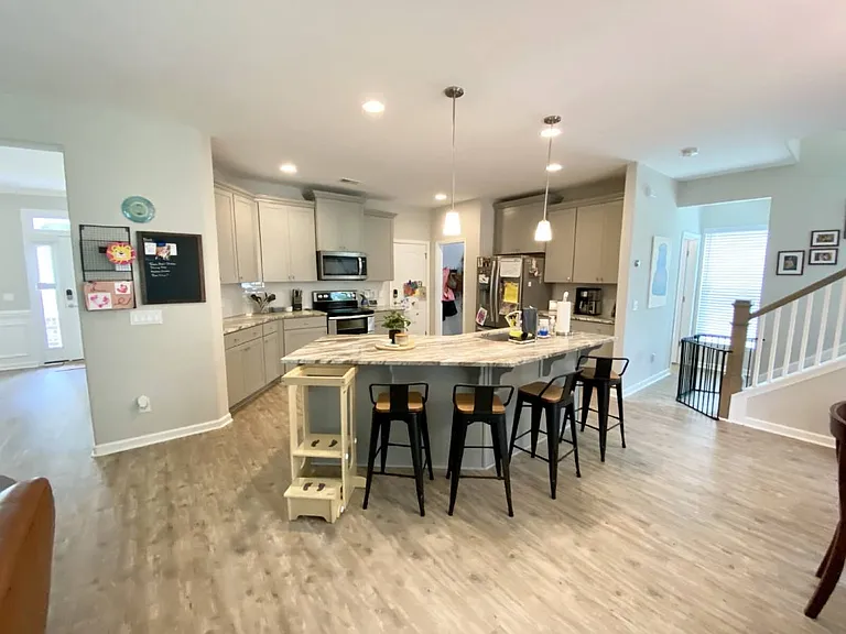 112 Sago Palm Dr — Photo 4