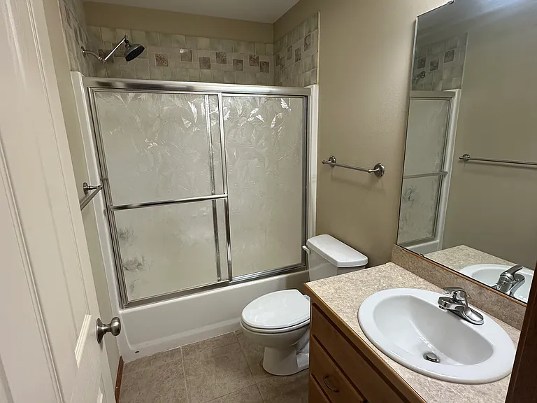 764 S Hackberry Ave — Photo 10