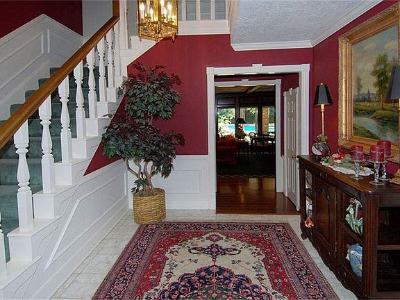 4th image of 2402 Lake Gardens Dr