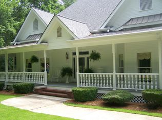 3860 Lenna Dr, Snellville, GA 30039