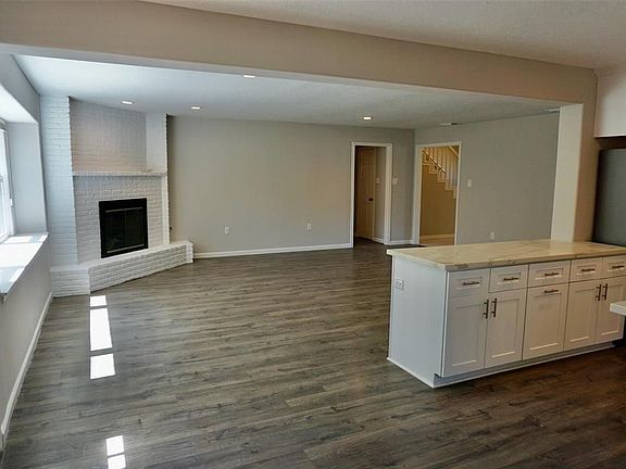 5th image of 1707 Valley Vista Dr