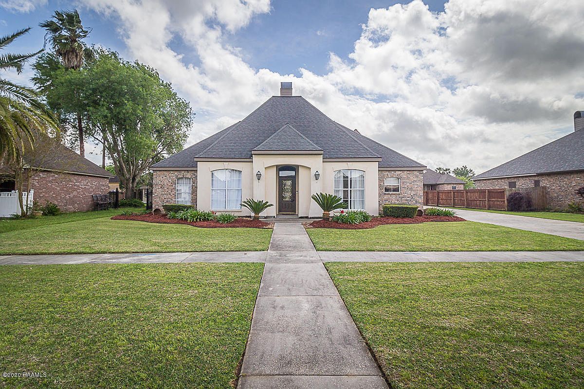 105 Pleasant Lake Dr, Youngsville, LA 70592 Zillow