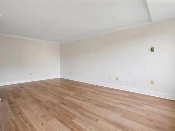 4000 Tunlaw Rd NW, Washington, DC