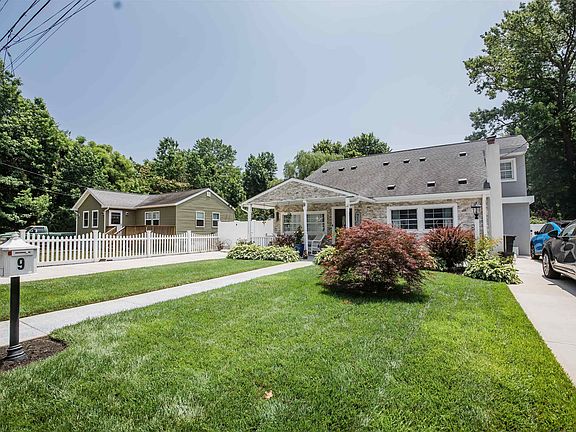 2nd image of 9 Linda Ln