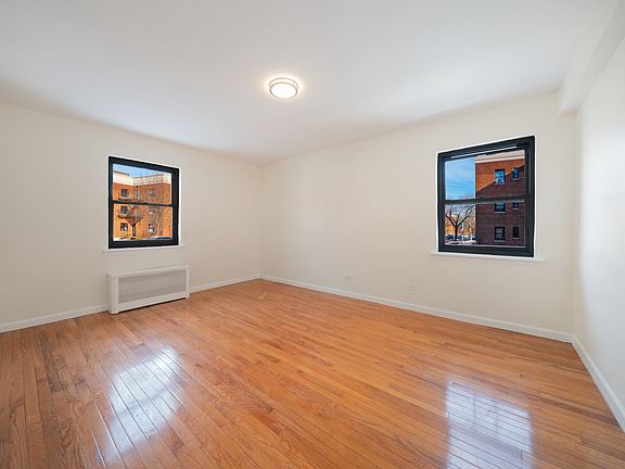 3rd image of 15020 73rd Ave APT 2B