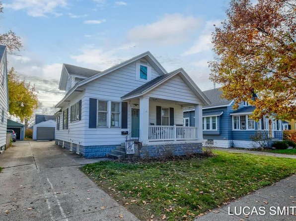 238 W 24th St, Holland, MI 49423