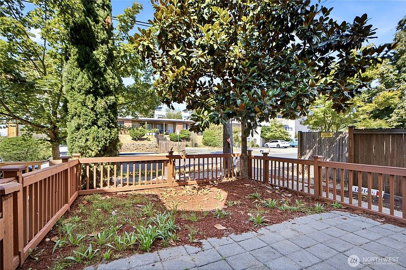 3rd image of 12316 33rd Avenue NE #C